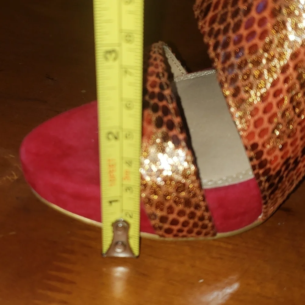 BEBE RED STATEMENT HEELS SIZE 6